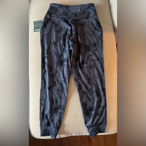 We Wander joggers. - Picture 2 of 2